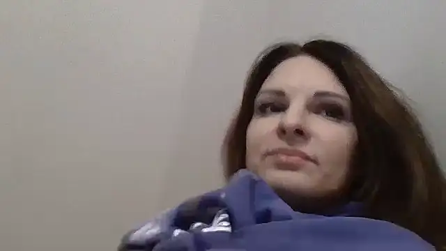 Snapshot of kinkysarahx chatting on January 15, 3:27 pm kinkysarahx online show from January 15, 3:27 pm