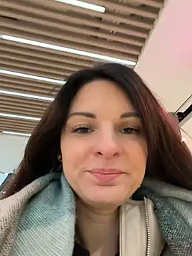 Snapshot of kinkysarahx chatting on February 7, 11:36 am kinkysarahx online show from February 7, 11:36 am