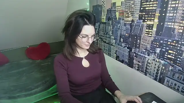 Snapshot of kinkysarahx chatting on February 17, 3:19 pm kinkysarahx online show from February 17, 3:19 pm