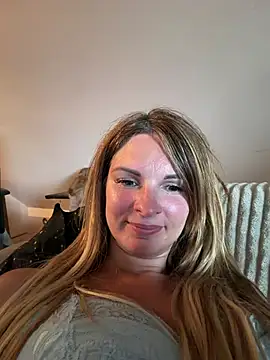 kinkysarahx online show from July 26, 3:08 pm