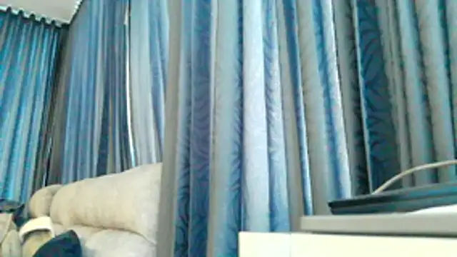 Snapshot of RollinGirl_ chatting on October 28, 10:12 pm RollinGirl  online show from October 28, 10:12 pm