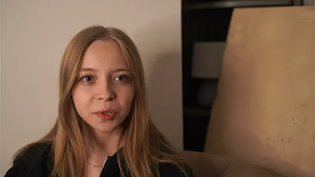 Snapshot of WillaHowkins chatting on October 17, 4:09 pm WillaHowkins online show from October 17, 4:09 pm