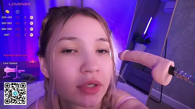 MerandaBlosom online show from April 10, 5:12 am