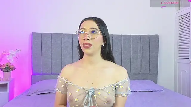 GabbieHill online show from October 27, 7:40 pm