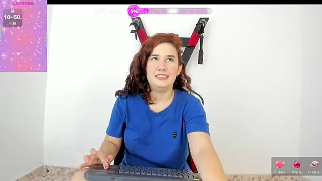 Lily Red Butterfly online show from October 20, 4:02 am