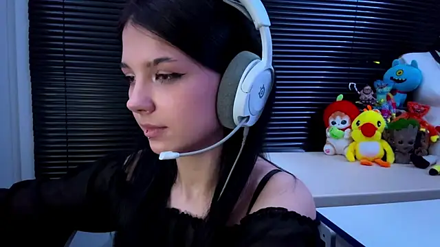 HanaMantanaDell online show from October 18, 1:12 pm