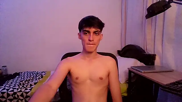 Snapshot of WarrenBlushfire chatting on October 23, 5:51 am WarrenBlushfire online show from October 23, 5:51 am