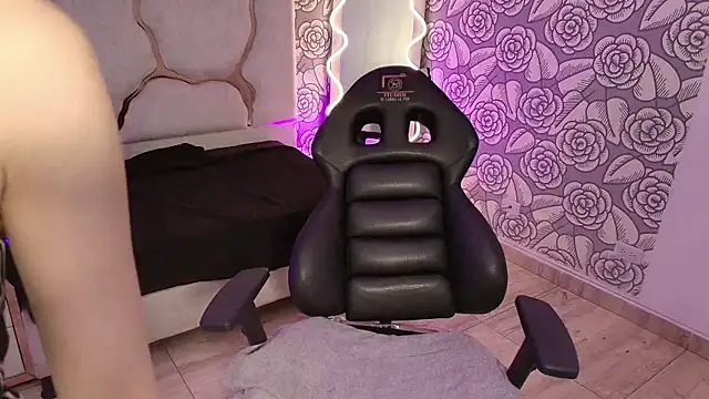 KATANA TAY online show from November 3, 12:06 pm