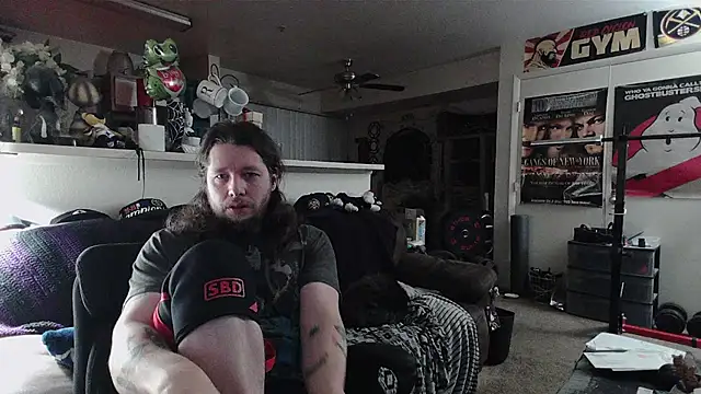 biggerisbetter12 online show from April 15, 9:05 am