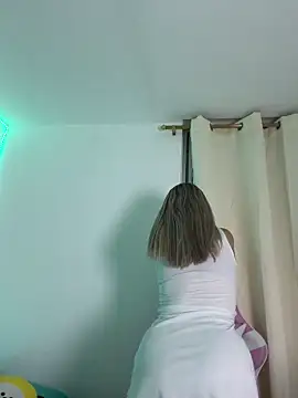  Alicee 1 online show from November 5, 1:05 am