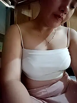 Snapshot of Sinhlinh2020 chatting on May 7, 4:07 am Sinhlinh2020 online show from May 7, 4:07 am