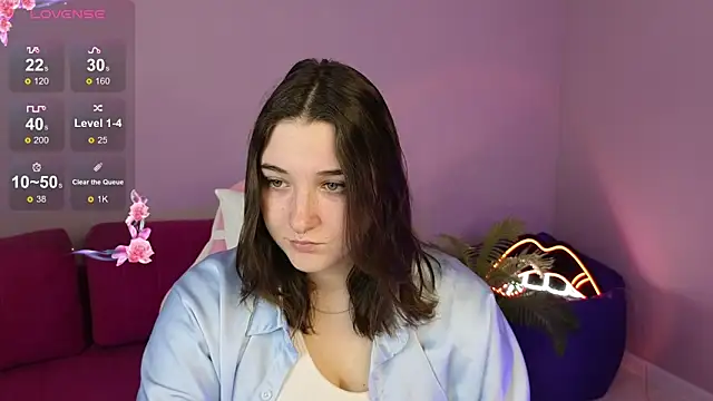 AnnieDodge online show from October 25, 1:13 am