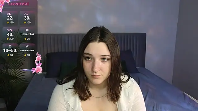 AnnieDodge online show from October 27, 6:06 am