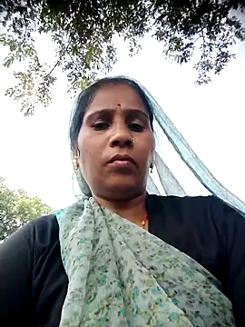 OliveGreen22 online show from October 21, 6:03 am