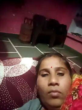 OliveGreen22 online show from November 9, 4:05 pm