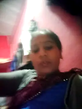 OliveGreen22 online show from November 21, 1:37 am