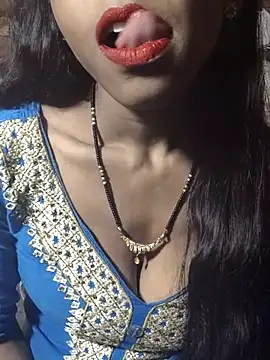 Itz Aisha   online show from December 17, 9:37 am