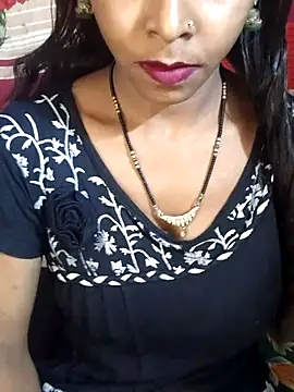 Itz Aisha   online show from April 20, 6:05 am