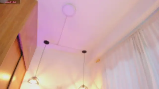 Snapshot of cassieestevens chatting on October 23, 10:30 pm cassieestevens online show from October 23, 10:30 pm