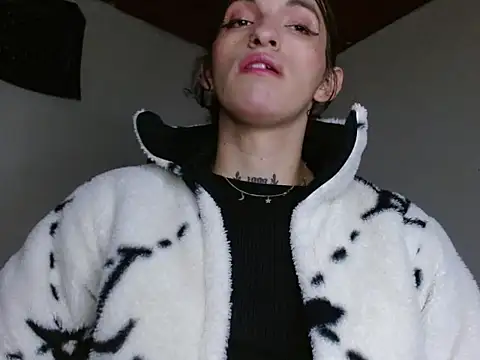 Scarlett crastrawberry online show from April 9, 1:16 am