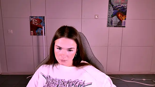 May Bloom online show from November 27, 5:15 pm