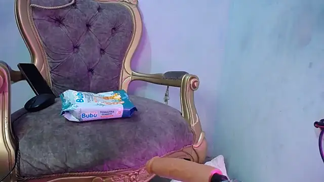 lazzy6565 online show from April 17, 8:56 pm