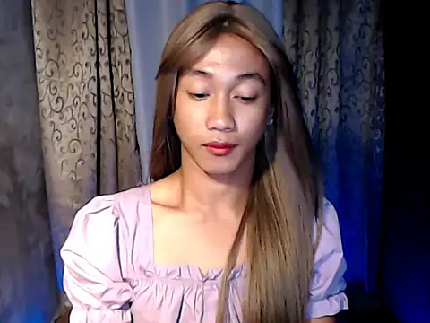 taylaxuxu online show from February 24, 9:24 pm