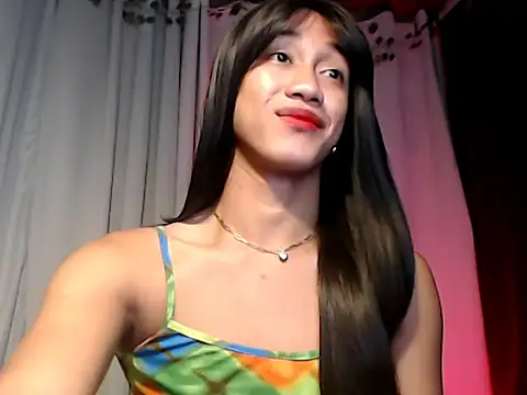 Snapshot of taylaxuxu chatting on July 16, 7:03 am taylaxuxu online show from July 16, 7:03 am