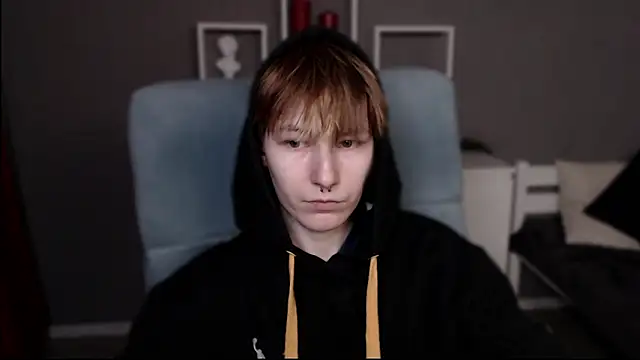 guitarandangell online show from February 26, 2:27 pm