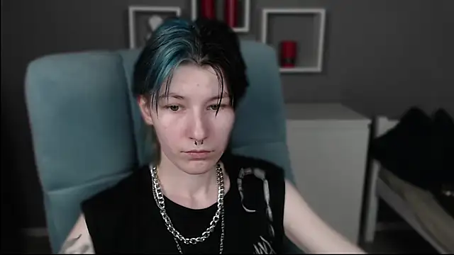 guitarandangell online show from May 31, 6:20 pm