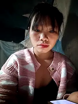 linh-miu99 online show from November 18, 6:18 am