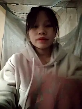 linh-miu99 online show from February 3, 6:40 am