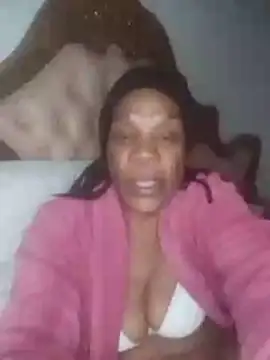 Snapshot of Hotcougar chatting on November 18, 9:08 pm Hotcougar online show from November 18, 9:08 pm