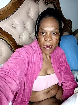 Snapshot of Hotcougar chatting on November 21, 12:54 am Hotcougar online show from November 21, 12:54 am