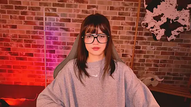 KiraVair online show from April 3, 11:08 am