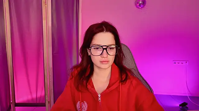 KiraVair online show from April 20, 1:14 pm