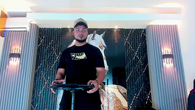 handsome boys22 online show from October 18, 12:17 pm