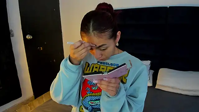 melanie roux   online show from January 8, 12:29 pm