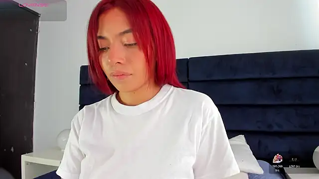 melanie roux   online show from February 10, 2:10 pm