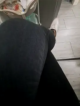 Snapshot of misskelly77 chatting on October 17, 4:42 pm misskelly77 online show from October 17, 4:42 pm