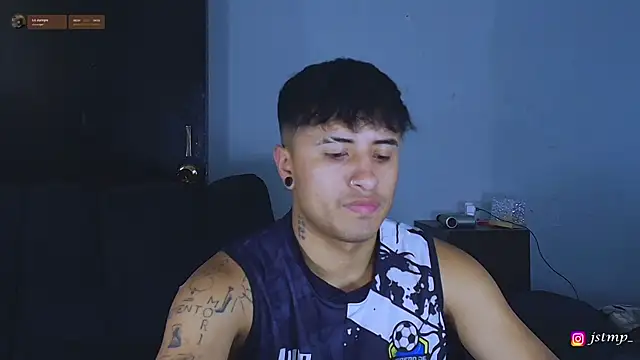 Snapshot of jhon_mendoza_ chatting on October 27, 2:54 pm jhon mendoza  online show from October 27, 2:54 pm