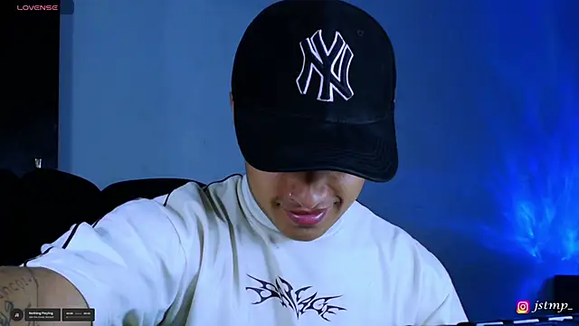 jhon mendoza  online show from November 6, 4:46 am