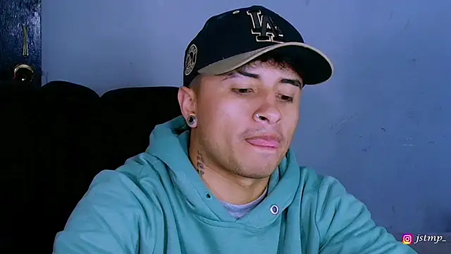 jhon mendoza  online show from November 13, 6:07 pm