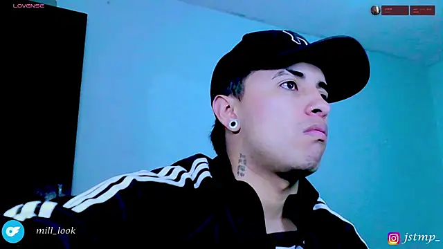 jhon mendoza  online show from November 27, 3:30 am