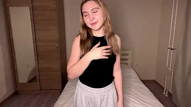 MyraLitterers online show from December 1, 3:17 pm