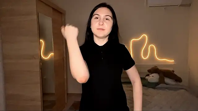 MyraLitterers online show from February 14, 4:48 pm