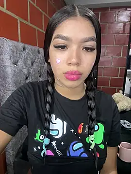 tifanymonroe online show from April 22, 8:21 pm