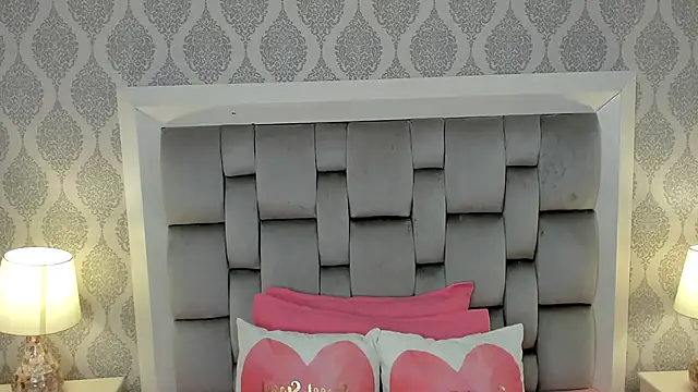 lucia lorenz online show from December 16, 11:26 am