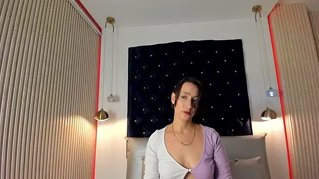 Catalina-Thompson online show from October 23, 11:53 am