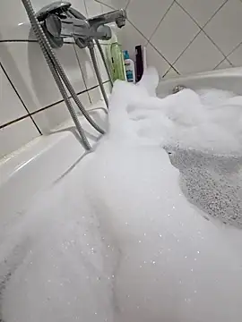 16enes16 online show from December 18, 5:52 pm